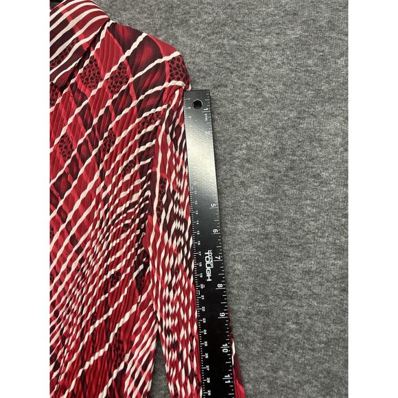 Dressbarn Women's Size Small Red Flared Sleeves Button Up Front Top - Picture 6 of 8